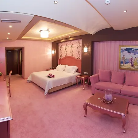 Odyssey & Hotel