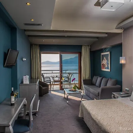 Hotel Odyssey & 4*