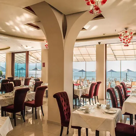 Odyssey & 4* Agia Efimia