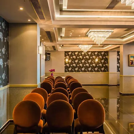 Hotel Odyssey &