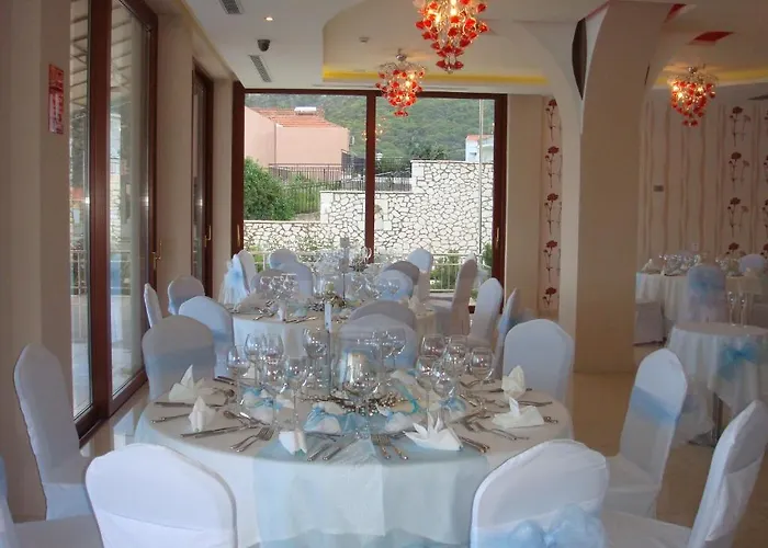 Odyssey & 4* Agia Efimia