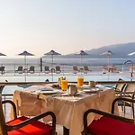 Hotel Odyssey & 4*