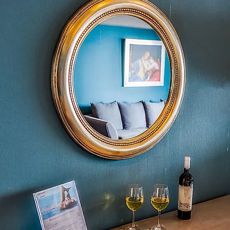 Odyssey & فندق 4*