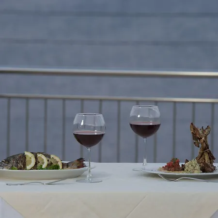 Odyssey & 4* Agia Efimia