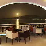 Odyssey & Hotel 4*